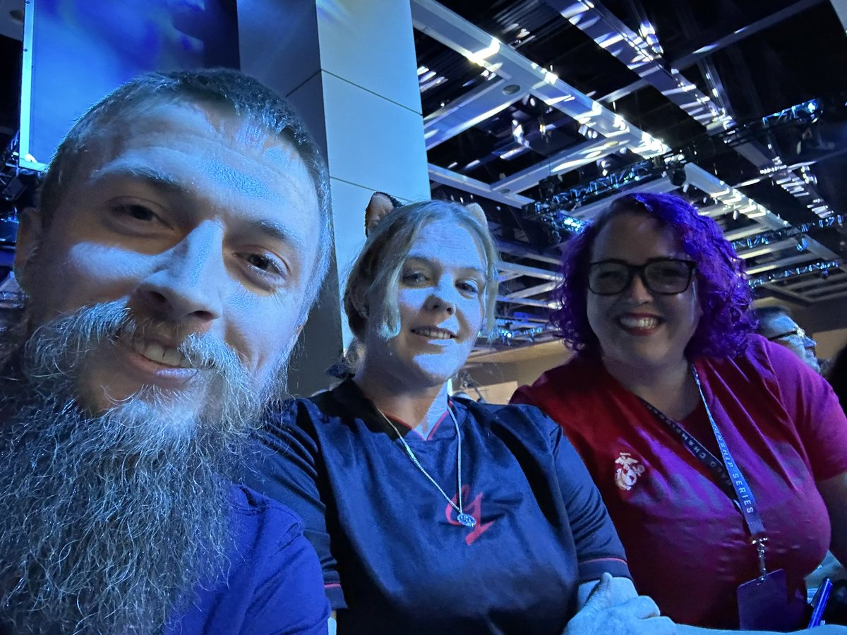 Making amazing friends with <a href="/M1SS_KlTTY/">❤️M1SS KlTTY❤️</a> and @MagickMoonshot