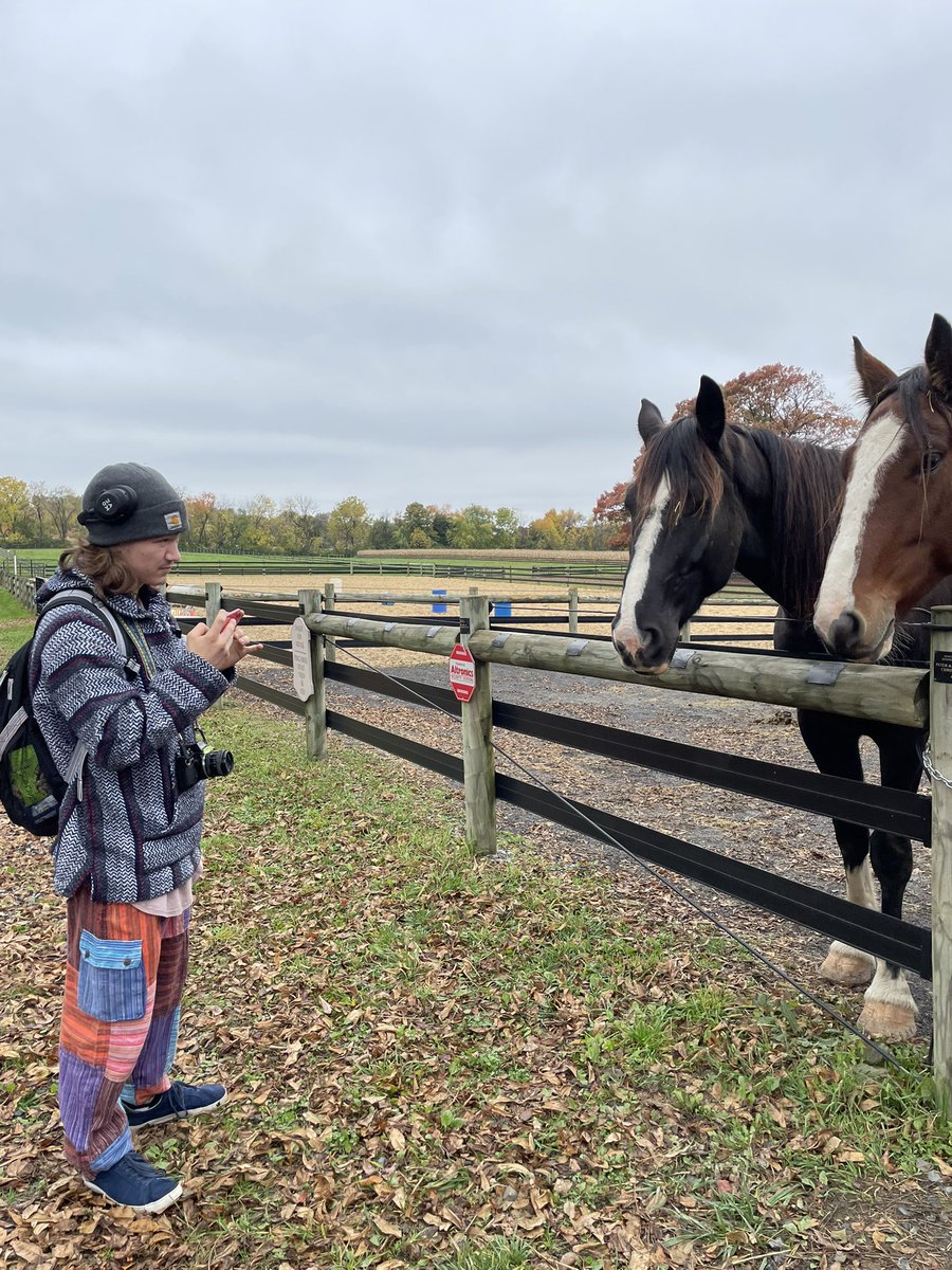 NLew816's tweet photo. @BethlehemAreaSD Liberty’s Photography class visited The Bethlehem Mounted Patrol. The horses were great models! https://t.co/i629jRi9hR