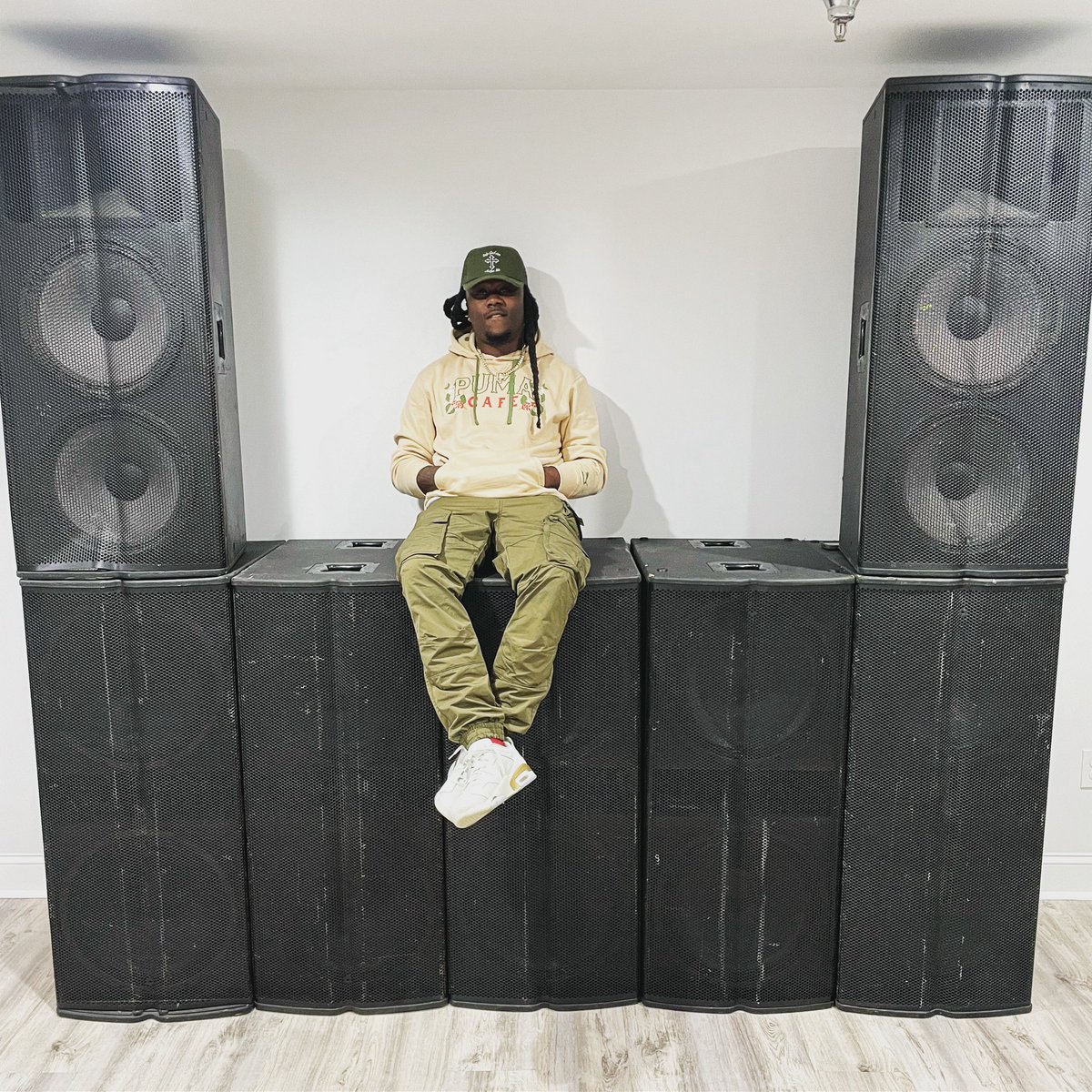 Sorry but u could neva make a fake fuck nigga outta me.. #GunnaBreeze #LowKeyOGDem #IBeenRappinLately #DaDoloWay #NewMusicSoon