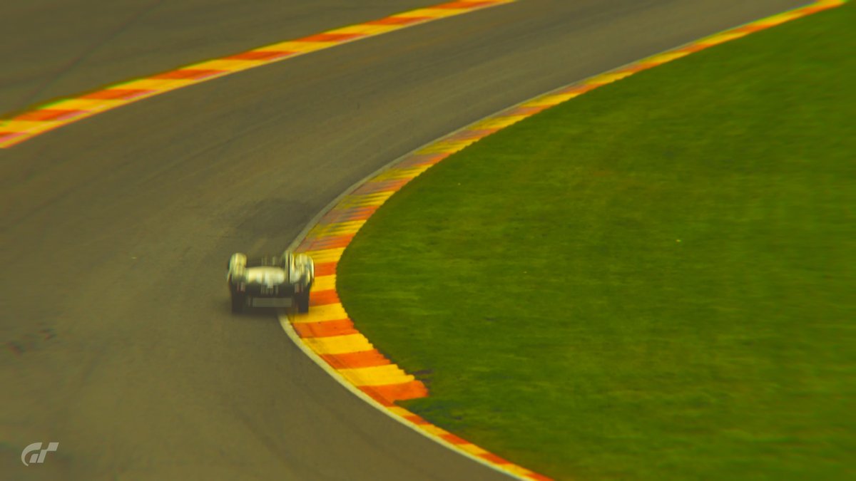 bonbref's tweet photo. Moment de gloire, quand tu prends le Raidillon de l'Eau Rouge sans freiner #RedbullcapturepointFR #PS4share #GT7 https://t.co/6WKoyEpQS2