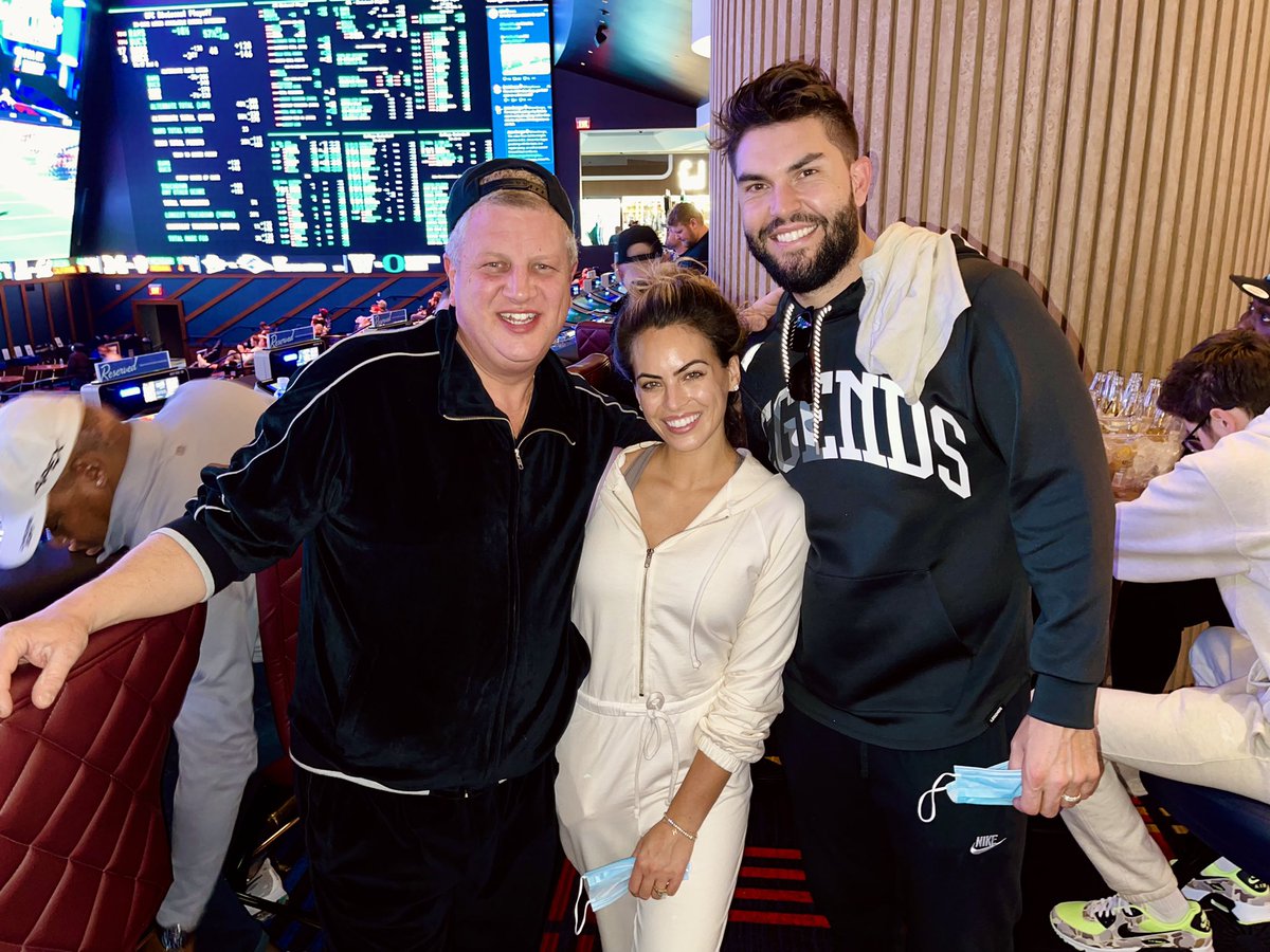 Happy Birthday to @TheRealHos305, first basemen for the @RedSox.⚾️ Next time you’re in #Vegas, we hope to see you celebrating again at our sports-centric property, alongside our CEO/Owner @derekjstevens. 🎉 #RedSox #EricHosmer