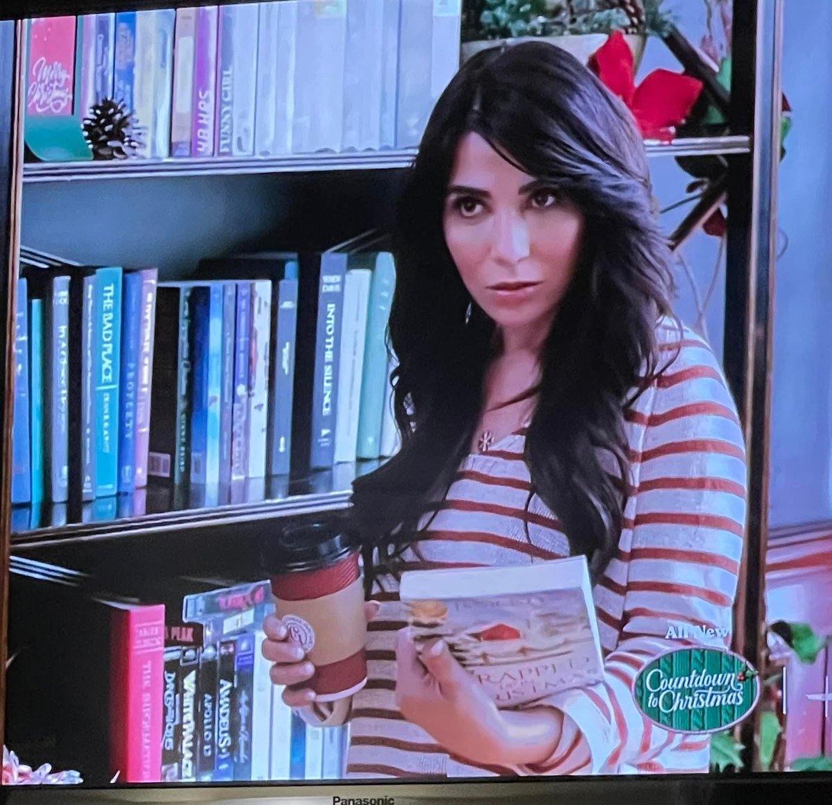 Notice anything fun in Hallmark’s We Wish You a Married Christmas this weekend? A friend shared this in a readers group &amp; gave me permission to reshare. SQUEE!!! How cool is that? My book made it into a movie. :) #wrappedupinchristmas <a href="/HallmarkPublish/">Hallmark Publishing</a> <a href="/hallmarkchannel/">Hallmark Channel</a>