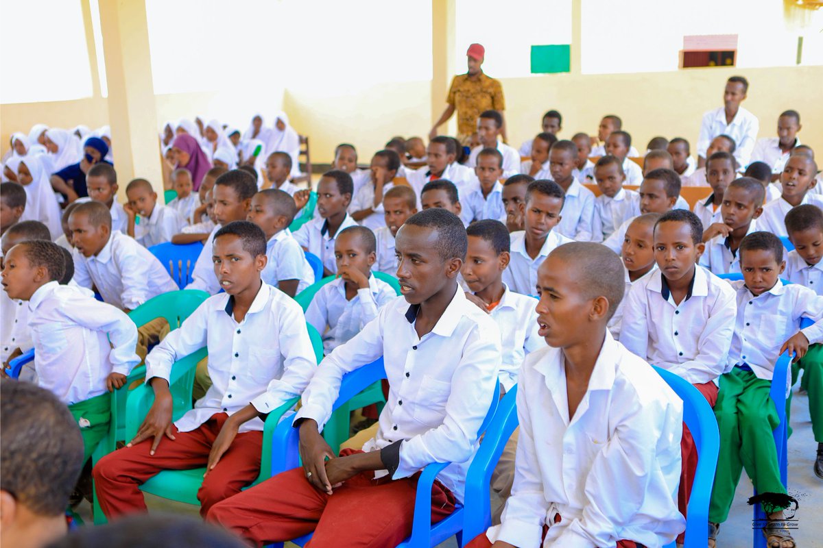 givetolearnfdn's tweet photo. Last week, the brand-new A.S.N middle school building opened its doors for a special ribbon-cutting & grand opening celebration where hundreds of community members, parents and faculty members came out to be part of this historic occasion.
#NewBuildingOpening #MiddleSchool https://t.co/s2fsQTo1A3