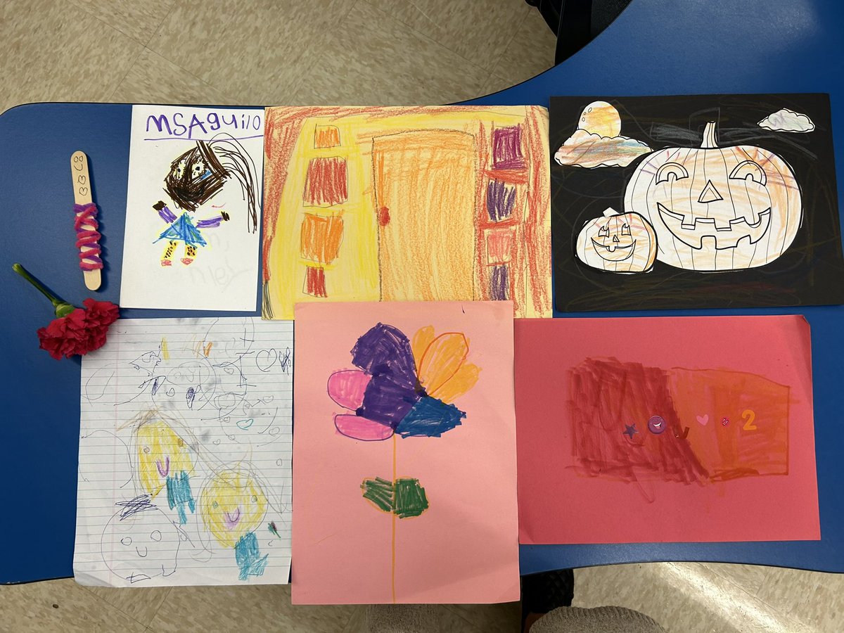 KatAguilo's tweet photo. My ‘why’ behind being a teacher; creating relationships is so important and special. My students make me feel so loved when they hand me things they’ve made for me over the weekend 🥰🥰 #isliprising #kindergarten #love #teacher #happy #thoughtful https://t.co/ql3Nwnu2nf