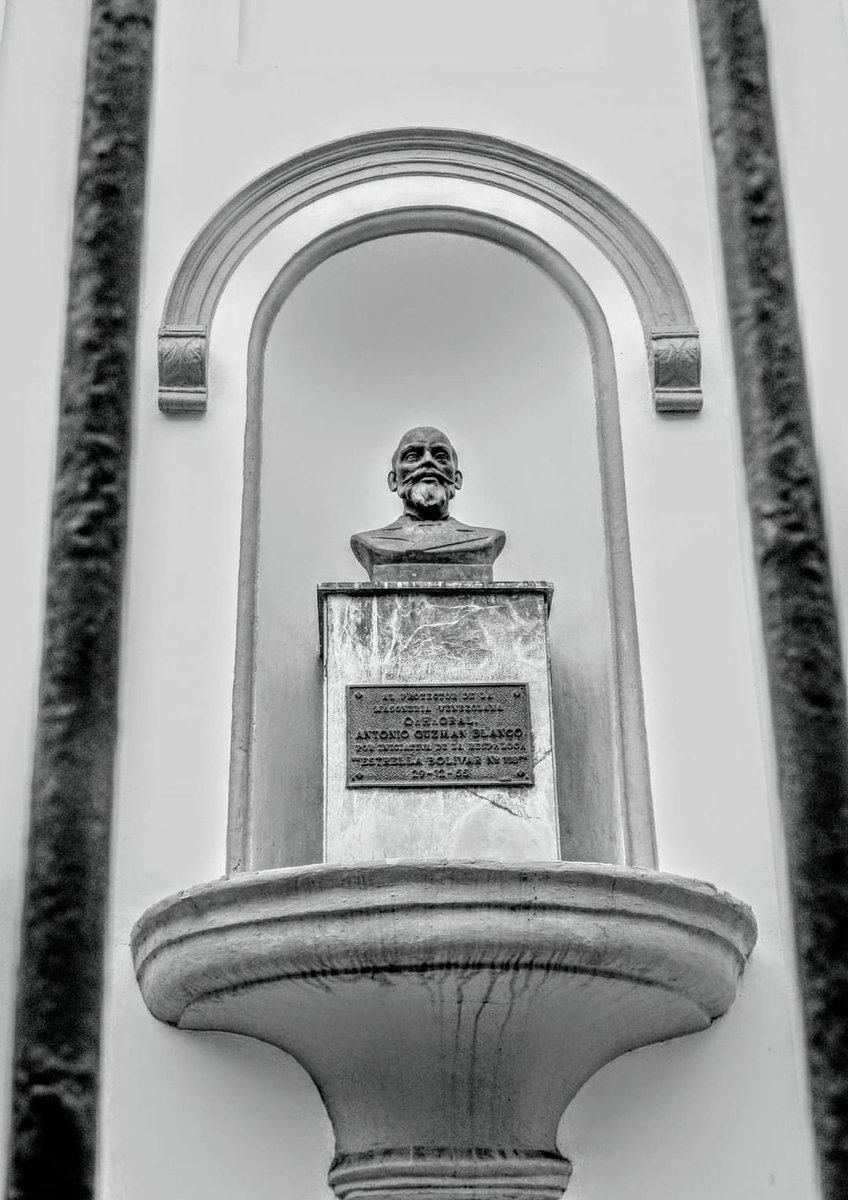 PCLince1's tweet photo. #24Oct | 🧵La creación de una "#Iglesia esencialmente #venezolana" 🇻🇪: discurso del presidente Guzmán Blanco en el Congreso (1875). Habría sido un "cisma #anglicano", al estilo de Enrique VIII de #Inglaterra 🏴.
- Templo Masónico de #Caracas
⬇️ https://t.co/0jPcwF2Tms