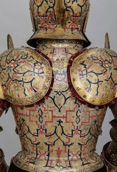 the_v0id92's tweet photo. Armor of Mikolojus Radvila Juodasis (Nikolaus "The Black" Radziwill) Forged in 1555. Nuremberg, Master Kunz Lochner. Steel, silver, gold, colored enamel. Mikalojus Radvila Juodasis Duke of Nesvizh and Olyka, Prince of the Empire, Grand Chancellor and Marshal of Lithuania. https://t.co/HHgaNj20li