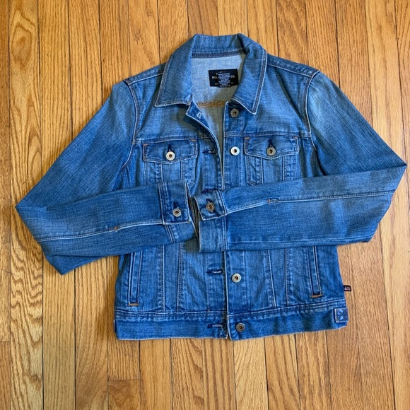 TheRowdyFox's tweet photo. So good I had to share! Check out all the items I'm loving on @Poshmarkapp #poshmark #fashion #style #shopmycloset #boohoo #ralphlauren #prana: https://t.co/hO63FQOK5U https://t.co/kgN7vSzbDL