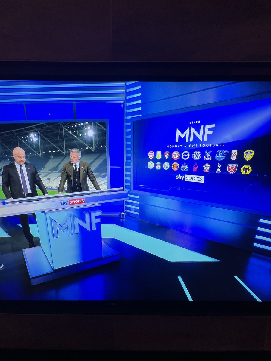 haz868's tweet photo. @SkySportsPL #MondayNightFootball #MNF your living in the past it’s 22/23 season … on the plus side we love hearing Sean Dyche’s husky voice again 😊 https://t.co/TzLHN5TEYB