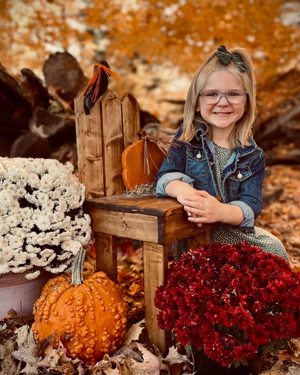 jay_lodwick's tweet photo. Happy fall, y’all! https://t.co/fzo4yJnTk4