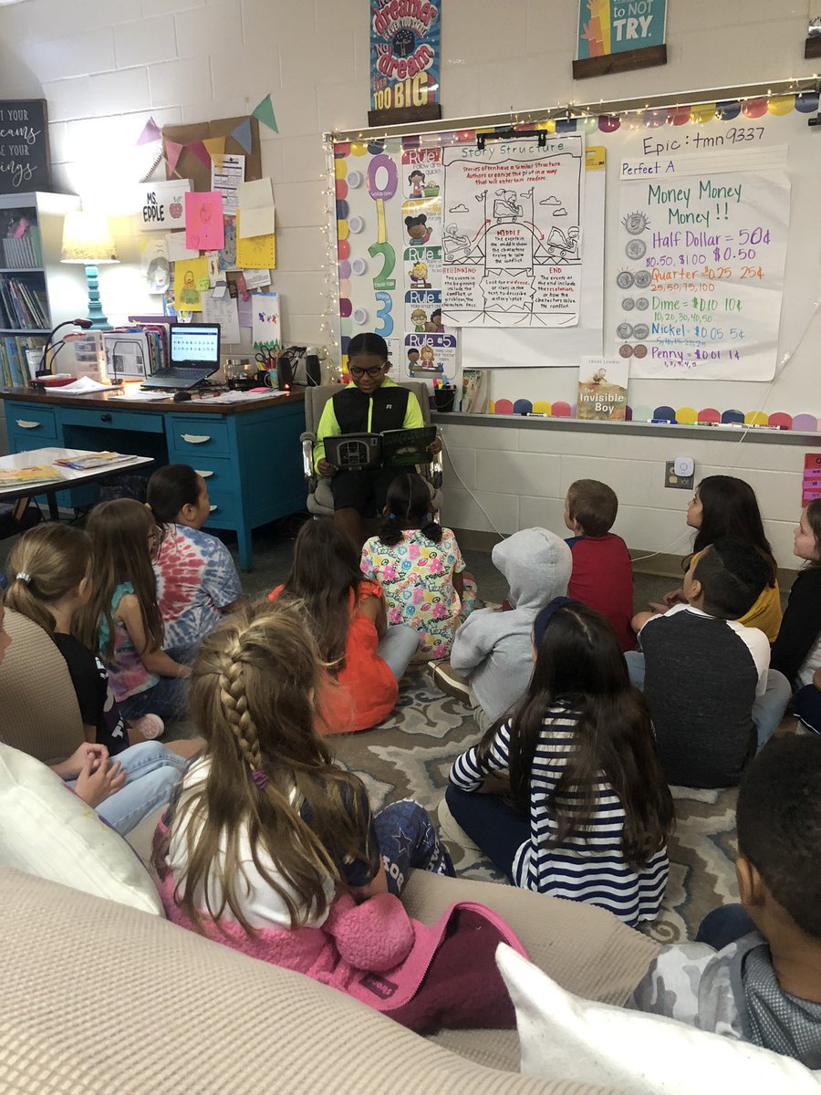epple_d's tweet photo. We had the best guest reader and big brother visit our class! Love when my old students come back and show off their reading skills. https://t.co/X999OM6Yle