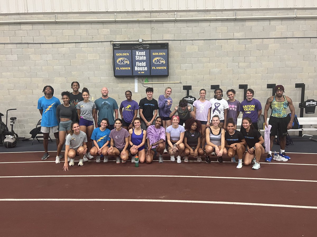 ⁦<a href="/KentStAthletics/">Kent State Athletics</a>⁩ kicked off ⁦<a href="/MACSports/">MACtion</a>⁩ Mental Health awareness week wearing purple and teal to show support for suicide awareness! #talkingaboutsuicideisok