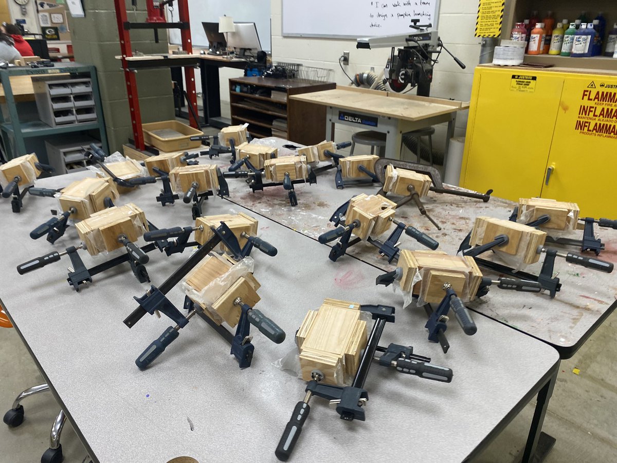 MrsLCumming's tweet photo. Engineers in @EricHeuerman woodworking classes are connecting their math lessons on fractions with their current project as they design wooden boxes #msdr9 @BernardMiddle #bmspatriotproud https://t.co/UQ896cfVDy