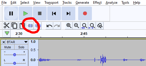 DodgeTheGraveYT's tweet photo. 🙇♀️This freaking button in Audacity. Causing mini heart attacks since 1492.
#editing #HorrorNarrator #voiceactor #Audacity #smallyoutuber https://t.co/0Hg2nCvq1b
