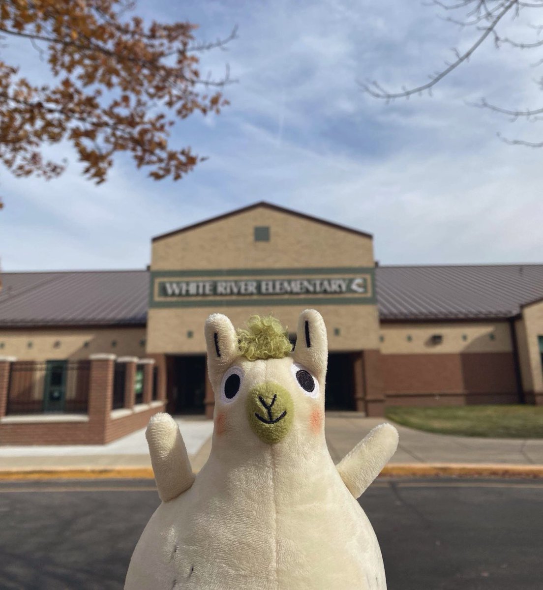 dustdancestoo's tweet photo. What an amazing start to our week of school visits in Indiana!

The BIGGEST thank you to @MrsharrisWRE, the teachers, and students of @WhiteRiverEagle who were incredible. You made us feel so welcome! 

We loved meeting you and loved sharing LLAMA w/ you! Our hearts are full 🦙❤️ https://t.co/LOT0AVxD1q