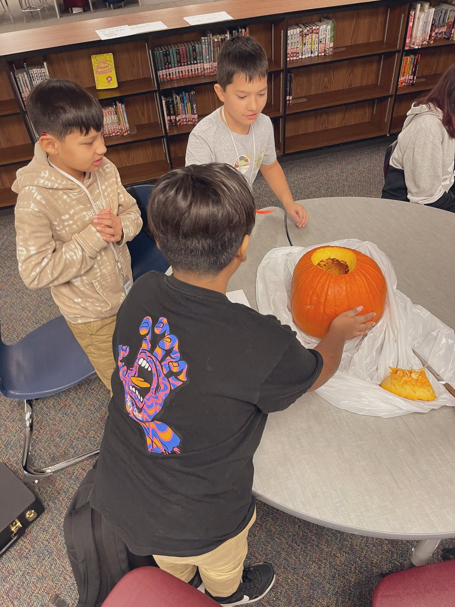 Coach_Allen24's tweet photo. The Pumpkin Parable @WunderlichKISD 

Story continues in the thread…. https://t.co/tHQFuRvSyY