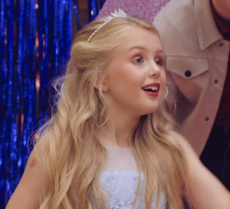 JuneCoyle's tweet photo. Lexi's face when she sees Callum! 🥺😥❤ #LexiPearce #EastEnders https://t.co/oRQlkRcGsT