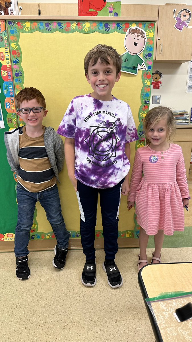 danielle_kins's tweet photo. It is always a special moment when the 5th graders meet their kindergarten buddies for the first time 💚 #WeLoveMTE #BSCSD @MiltonTerrace https://t.co/59fWPI416L