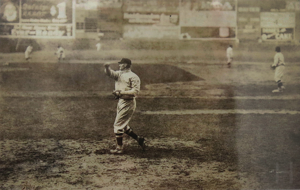 TheNtlGame's tweet photo. Walter Johnson warming up at Fenway Park, 1920. https://t.co/3u8QxxGlwF