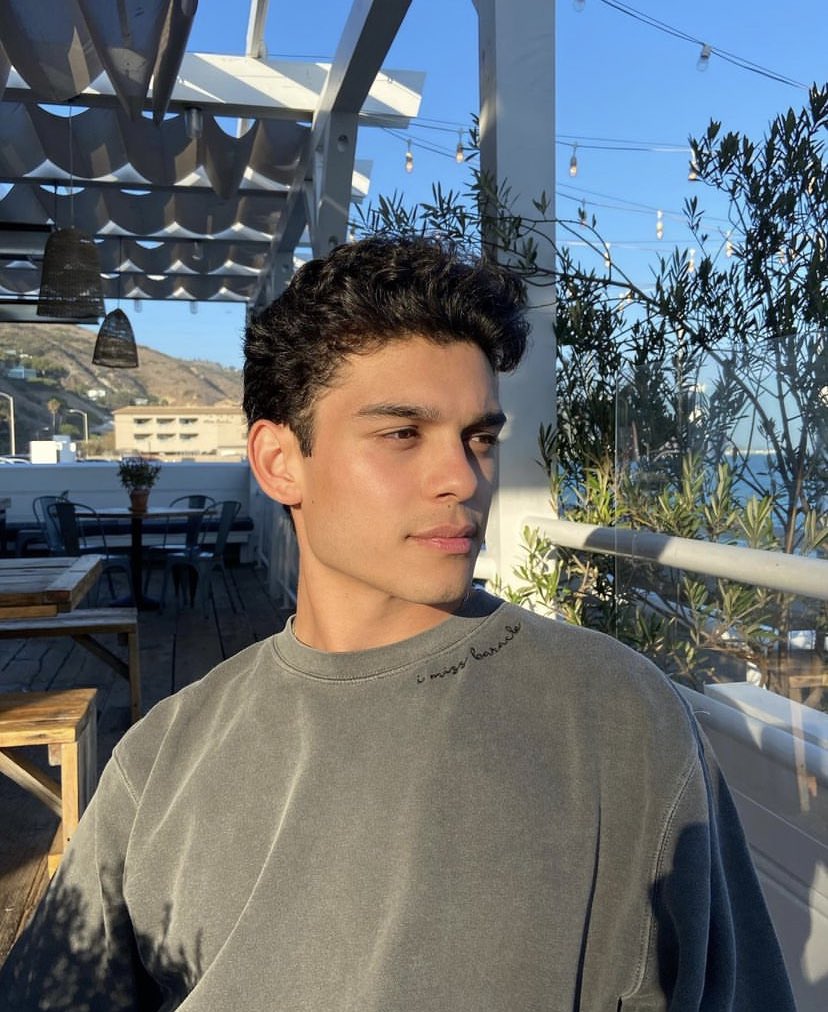 iIivedgirl's tweet photo. ⠀⠀⠀ ⠀⠀⠀ ⠀⠀𝗦𝗣𝗢𝗧𝗧𝗘𝗗!!!

Trazendo o mínimo de movimento para esse lugar, o ex da Madison visitou uma garota que ninguém conhece na noite de ontem, e ninguém sabe o que aconteceu dentro da casa da garota entre os dois. 

(+) https://t.co/nDGGPlOZOi