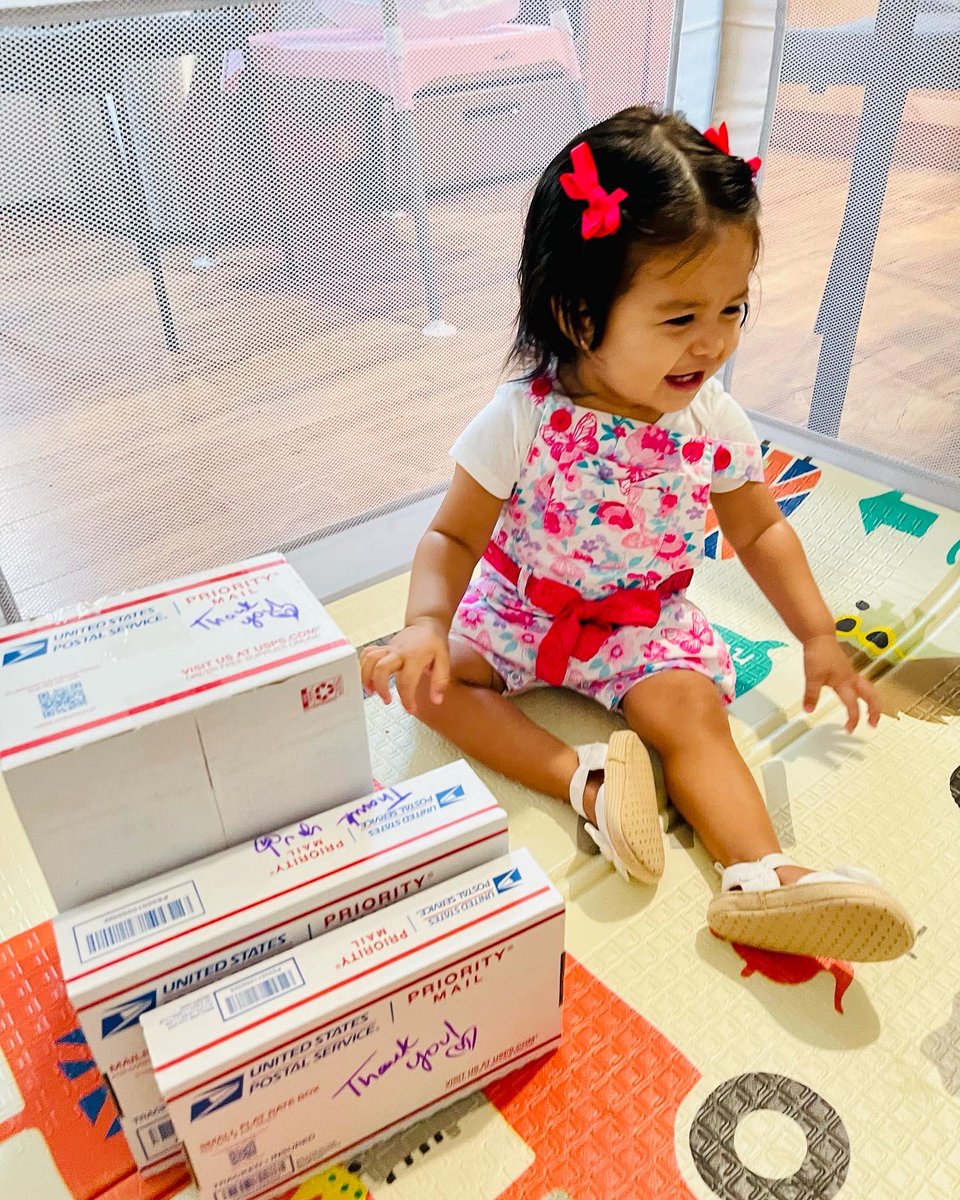 ShopShipSip's tweet photo. ＦＲＩ－ＹＡＹ！🥳🎊🙌🤩

#friday https://t.co/Gibeyg9olx