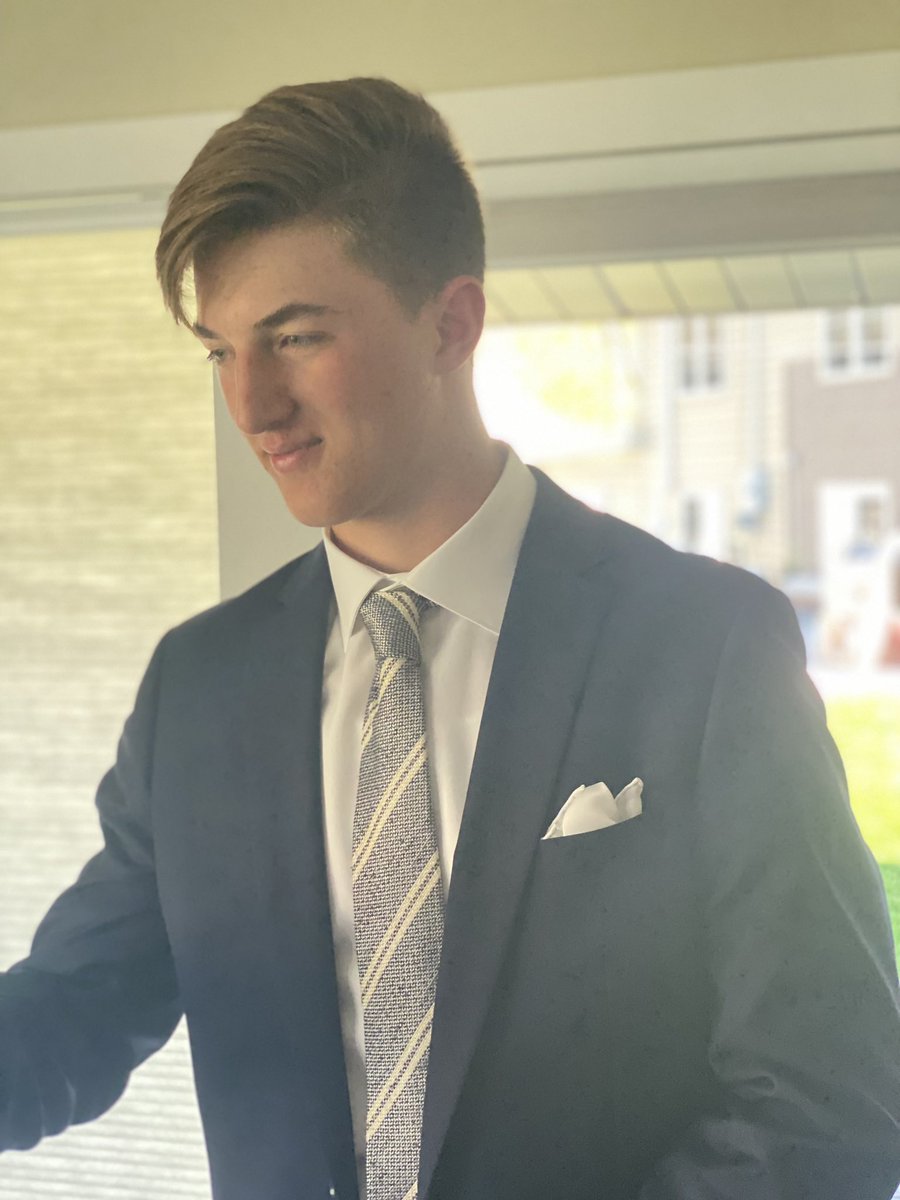 EFlottmeyer's tweet image. Happy 18th Birthday @JackFlottmeyer! Your Momma loves your sweet smile, determined spirit and kind heart!