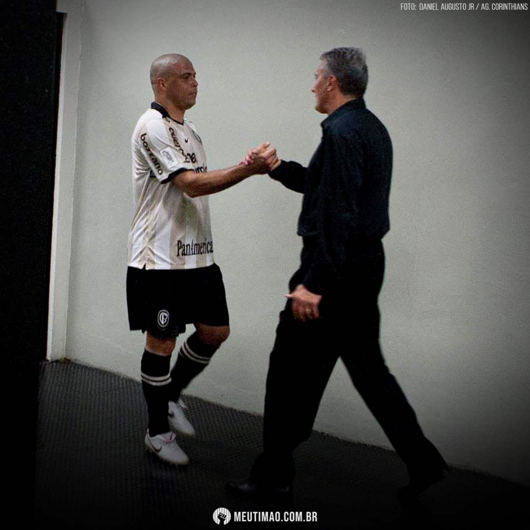 MeuTimao's tweet photo. Há exatos 1️⃣2️⃣ anos, essa foto PESADA era tirada 🖤 https://t.co/0re3aLeIKc