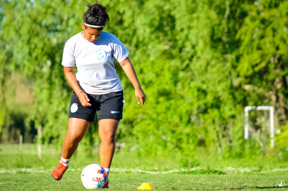 VSCFem's tweet photo. 🇧🇼🎯 ¡Se viene una nueva fecha para las juveniles!

➡⭕ Mañana visitamos a Excursio y vamos por todo 🔥

#SomosVillaSanCarlos
#VSCFem https://t.co/u2jg43Un8W