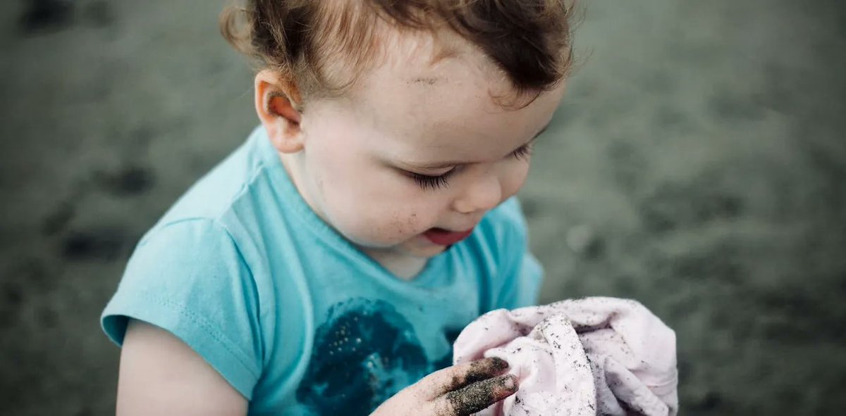 'Real dirt, no fake grass and low traffic – what to look for when choosing a childcare centre' - An article for @ConversationEDU co-authored by @DeakinArtsEd Associate Professor Anne-Marie Morrissey. Fill story: buff.ly/3FfPwI2