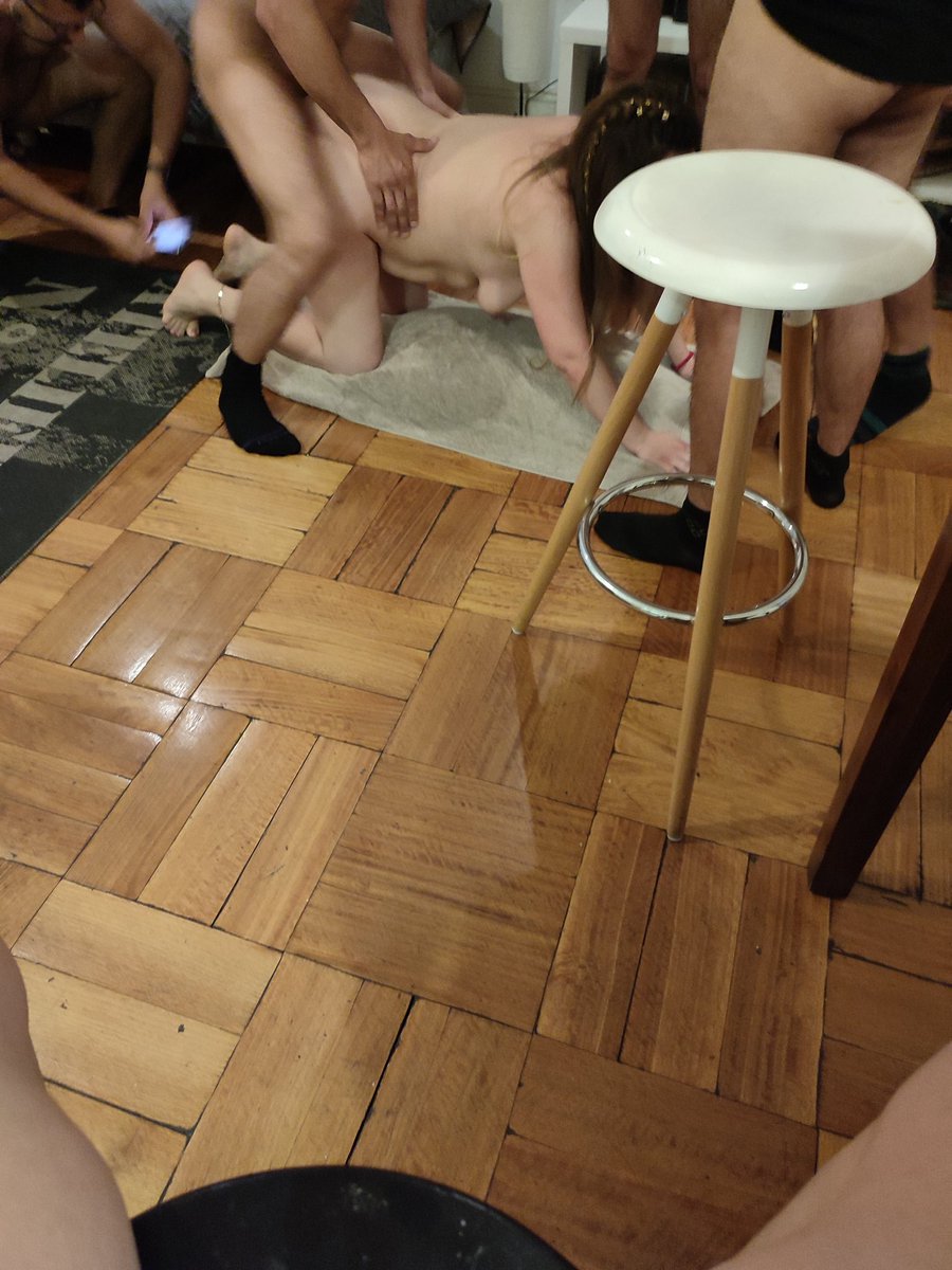 Soy Alex el 3ero tweet media