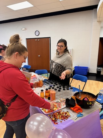 R7SPED_Dir's tweet photo. Truman special services offered a Parent How To in conjunction with conferences tonight. Therapists and service providers answered questions, conducted demonstrations, and offered options for how Parents can continue their child's services at home. https://t.co/zb2k1Eo9Ia