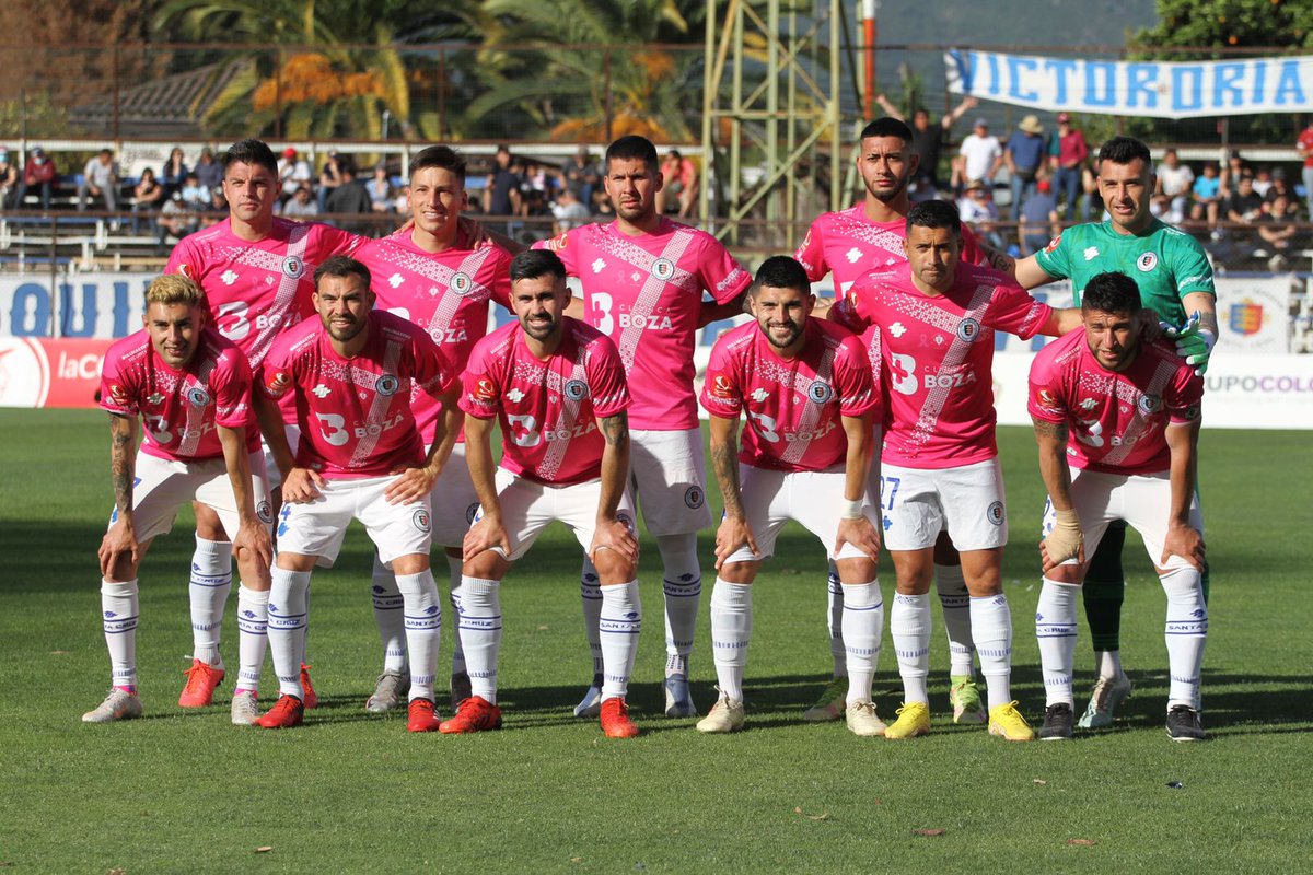 UnionSantaCruz's tweet photo. Deportes Santa Cruz se impuso por 2 a 1 a Deportes Melipilla en su último partido como local de la temporada. Con este resultado, Deportes Melipilla pierde la categoría y desciende a la Segunda División.

📸 Gentileza de Ricardo Obando (@ricardoobando) https://t.co/XHsmMxHEcM