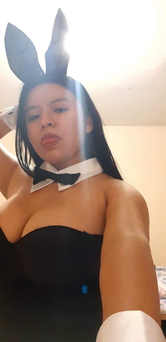 Patriciahottie6's tweet photo. Dulce conejita🥰🥰🥰🥰🥵
#bad #bunny #girl #hot https://t.co/pOLMaEDqyc