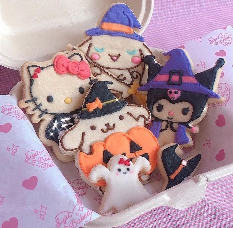 sanriodaily's tweet photo. sanrio halloween cookies 💫 https://t.co/YroklNeFDM