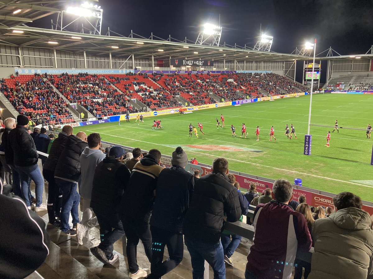 Tonga 32-6 Wales.  @RLWC2021 Pool D.  At St Helens.  Brilliant ground.  Preferred standing behind posts as had better view of gaps in defensive lines and attacking overlaps.  Wales were fantastic for 1st 30 mins.  Ran out of steam and got done by Tonga’s superior quality last 50. https://t.co/t1fkqNehZI