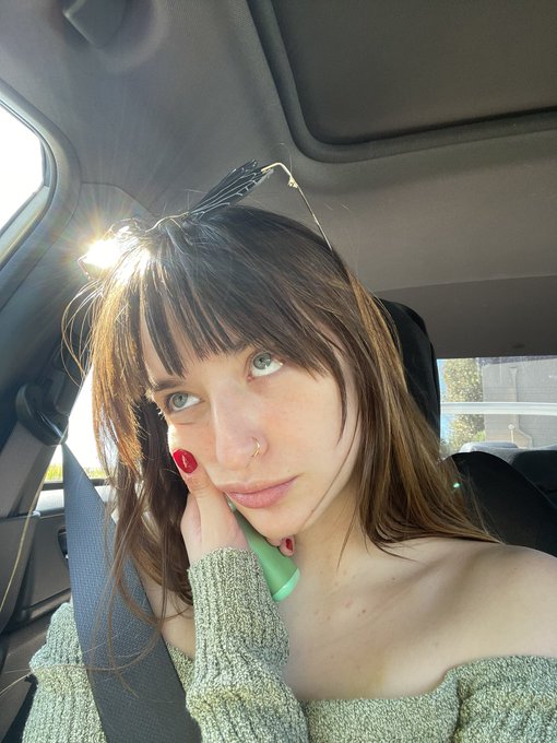 im usually the driving one in my lesbian life but im starting to accept my place as amber&rsquo;s passenger