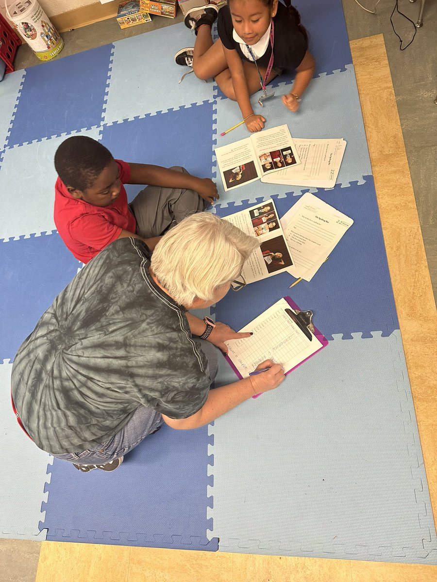 Lyndsey Samberg tweet media