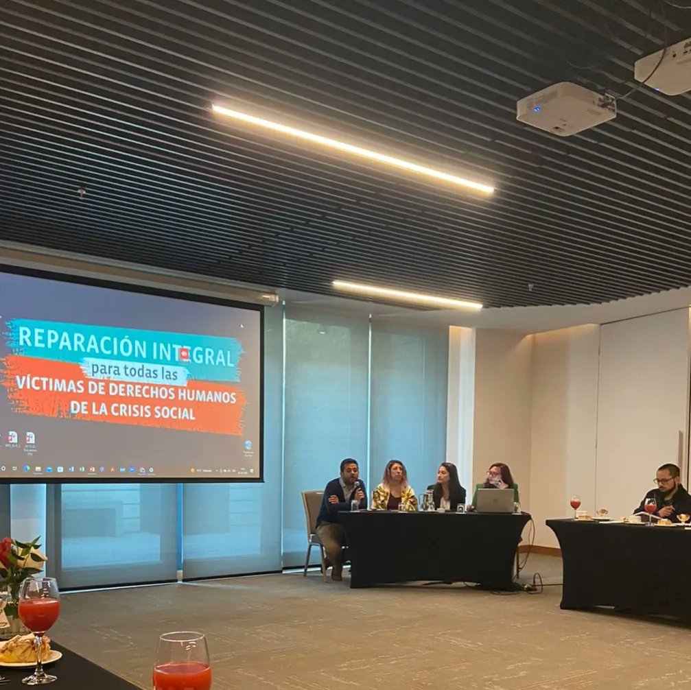 Durante la semana pasada nos reunimos con <a href="/inddhh/">INDH Chile</a> y diversas organizaciones de DDHH del país, con motivo de los 3 años del Estallido Social.

Nuestro compromiso por la promoción y defensa de los DDHH continúa.