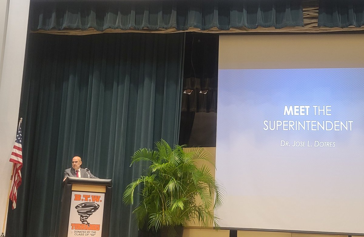 Lindsey_HTC's tweet photo. MDCPS:
▶️ A-rated District for the 3rd time
▶️Top 10 School District in Florida
▶️Ranks 8th out of 67 Florida
Districts in Student Performance.
#connect #inspire #unskill #gethere
#ilovelindsey #stepuotosuccess https://t.co/4eQl8xwuOZ