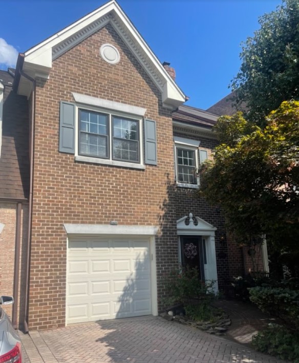 Licata Group/EXP Realty on Twitter to 6307 Chaucer View