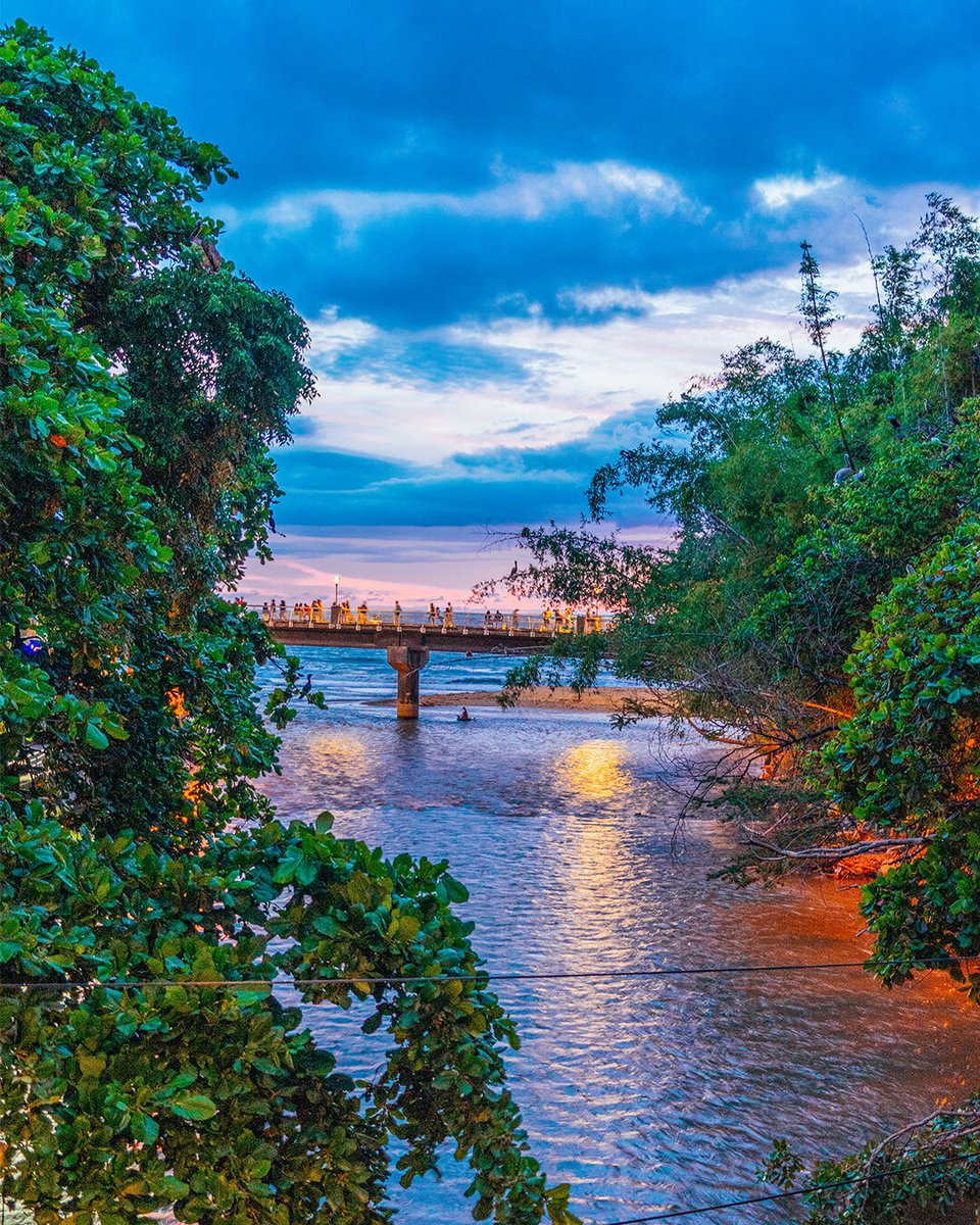 PuertoVallarta's tweet photo. Donde el río se junta con el mar. ✨
Where the river meets the sea.

#PuertoVallarta #PuertoVallartaMexico #Jalisco #Mexico #Paisaje #Landscape #Viajes #Travel #Turismo #Tourism #BeachDestination #EncantoNatural #Atardecer #Sunset #SunsetLovers #LandscapePhotography https://t.co/sfsi5ABOkv