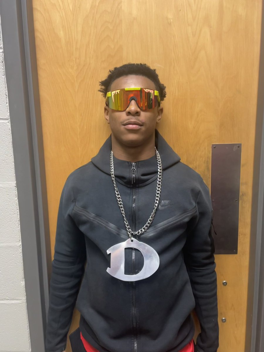 dhsfoot_ball's tweet photo. Congrats to Jyron McDaniel (@Jyron22_), ZJ Matthews (@matthews_zj) and Tenarius Fennell (@TFennell122) for earning the Decatur Red Raiders Turnover Chain this past week vs Buckhorn! #RRN https://t.co/Hk8aPdO2iT