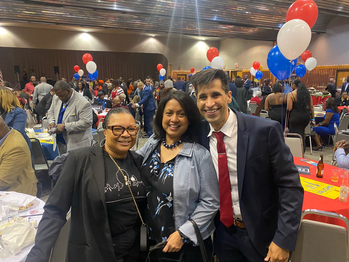 NinaAhmadPHL's tweet photo. Full house at the PHL Dem City Committee Dinner!! #TrueBlueDemocrats #DemocratsDeliver #FiredUpReadyToGo https://t.co/FthR6zuwvN