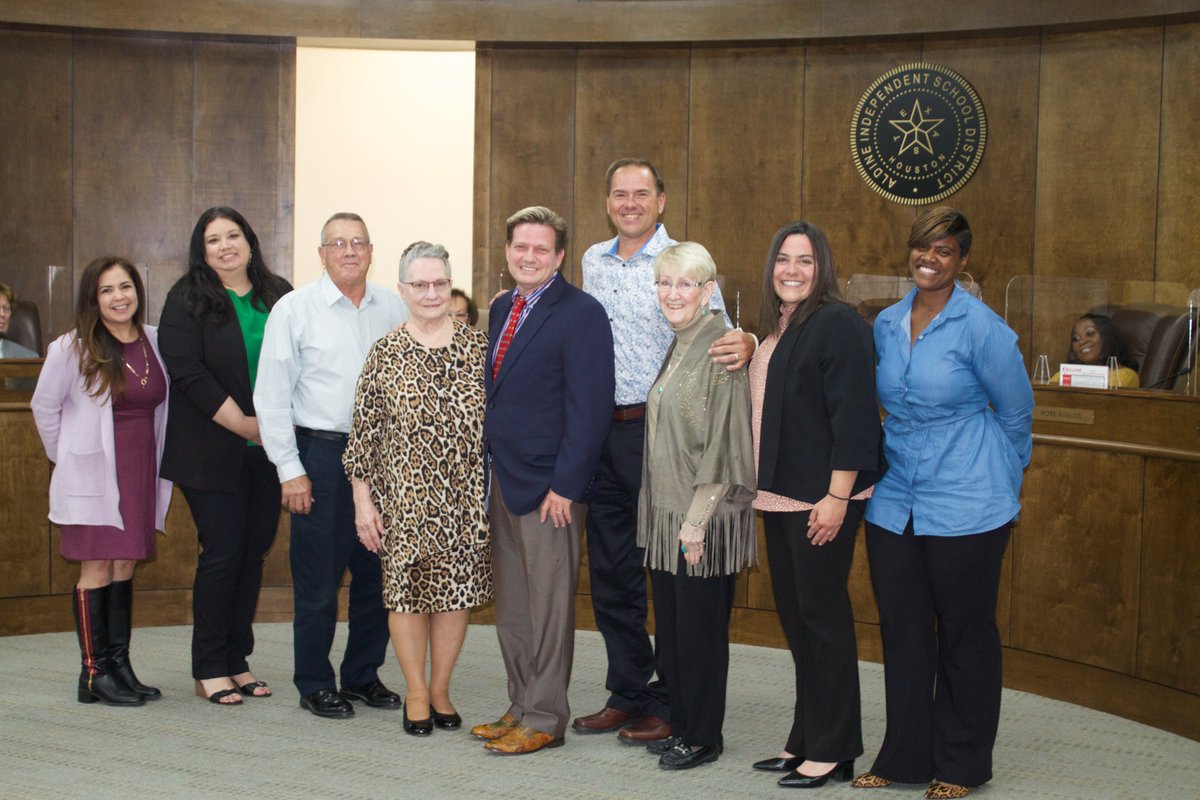 We would like to congratulate Bryan Savant as the new Executive Director of Student Services. 👋 Our team gives him a well-deserved round of applause for his success and his dedication to serving the community, staff, stakeholders, and most importantly the students of @AldineISD