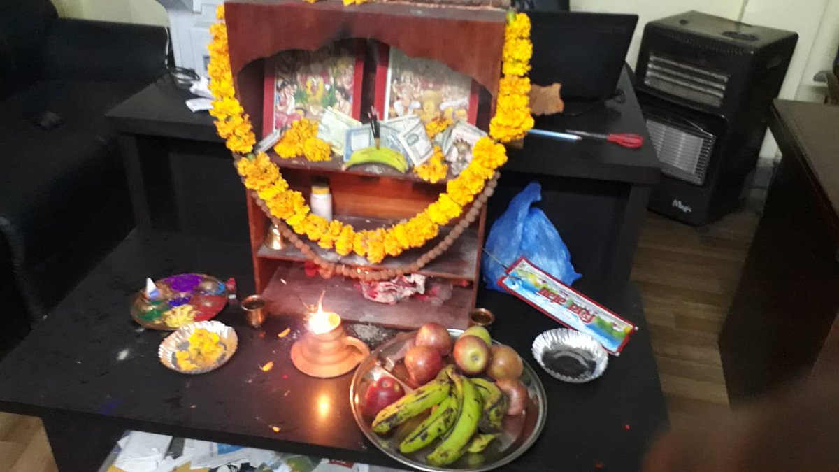 TeamHimalayapvt's tweet photo. People perform Lakshmi Puja, also known as Diwali Puja, on the third day (Diwali). During the lengthy festivities, it is the most important day. 
HAPPY DEPAWALI !!
#festivalsofNepal #festivaloflights  #FestivalTour #culture
#TeamHimalaya 
https://t.co/XhBOCW5Euw https://t.co/9e30lNTAK1