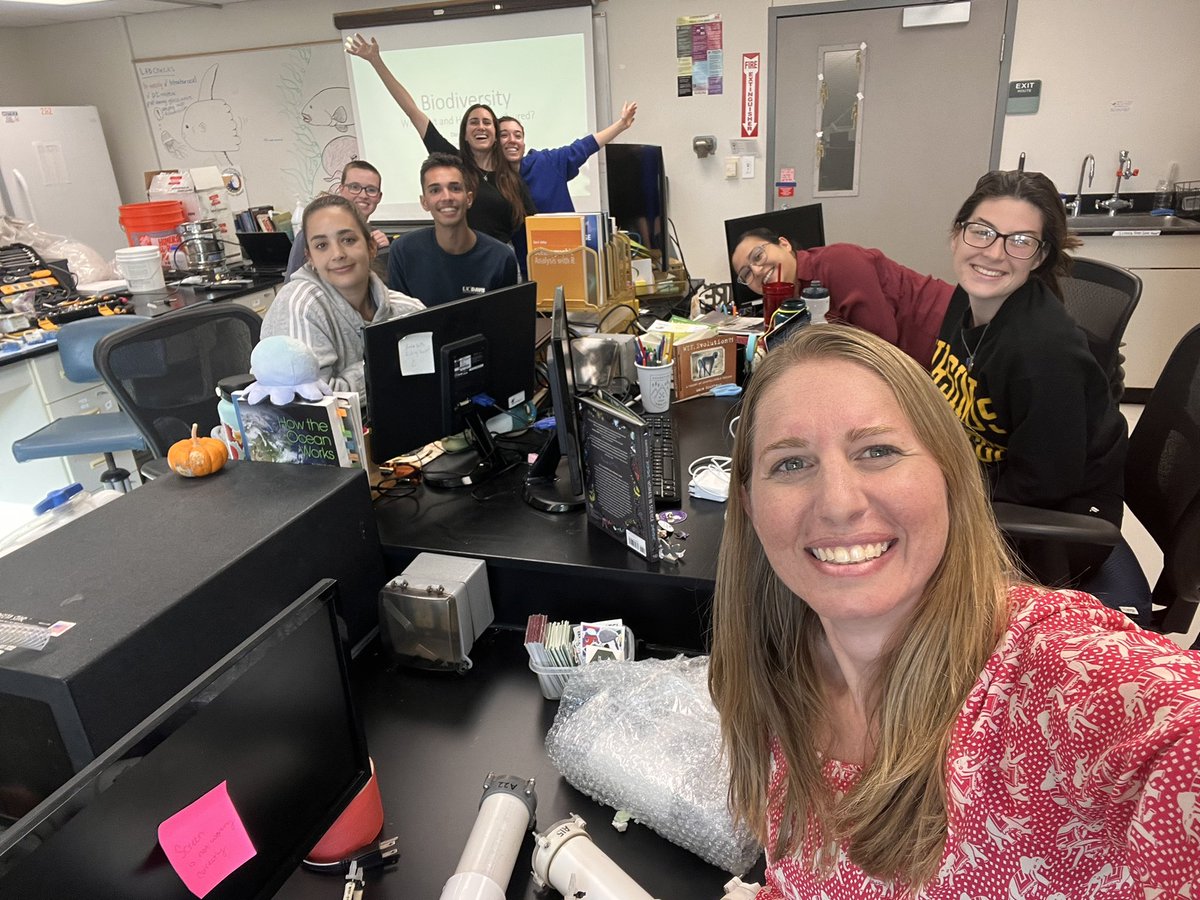 Happy to have the <a href="/SilbigerLab/">Silbiger Lab</a> back together again ☺️