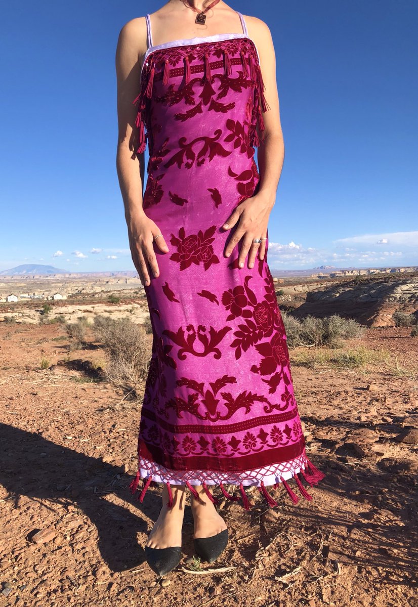 ljasmitt's tweet photo. Everything about this dress is simply perfect https://t.co/E5tf7QhppF