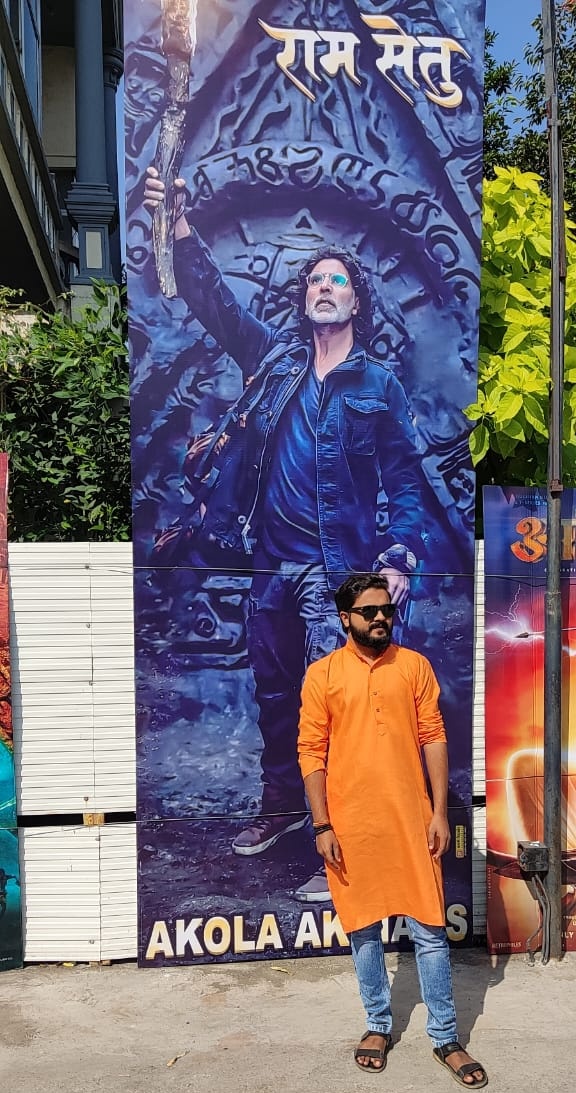 Bhushanadhau1's tweet photo. Showtime 🎥💥
#RamSetuFDFS #AkshayKumar https://t.co/gteQhLHYXx