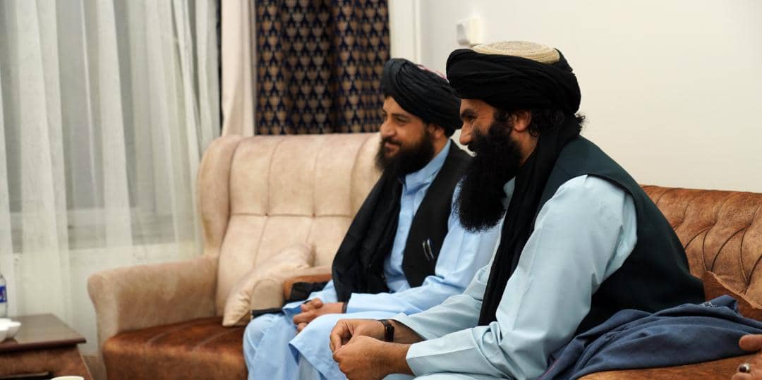 BghawtSl1's tweet photo. یو سراج و یو یعقوب لـښکر یې مات کړ
یو یې تن یو یې کچکول لښکر یې مات کړ

حفظهما الله❤ https://t.co/mqnStJJEKK