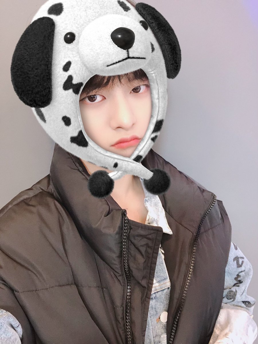 F1_Y408's tweet photo. 내가 가기 전 마지막 사진🏫

#OneusOT6Forever #OneusIs6  #protectONEUS #RAVN #protectRAVN
#saveRravn
#OT6notOT5 https://t.co/5OOw6M1fSZ
