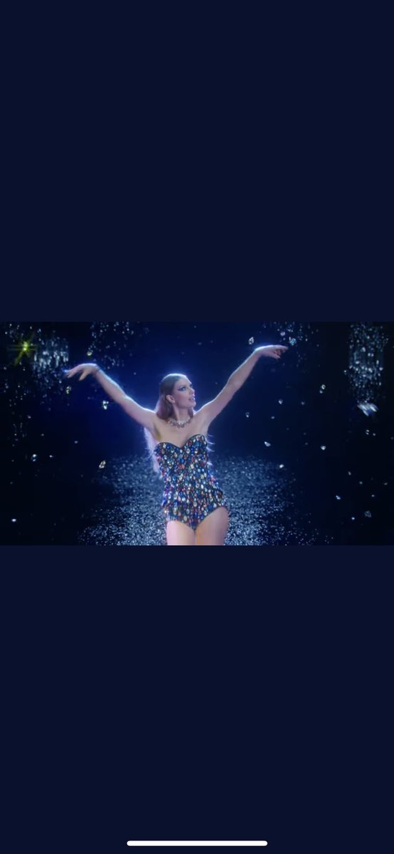 taptaptaptapin's tweet photo. @taylornation13 Ok !!!! Hang on #BejeweledMusicVideo #MidnightsTaylorSwift https://t.co/xp8ty5uNal